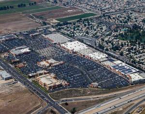 
                                                                Eastvale Gateway : Eastvale Gateway 5
                                                        